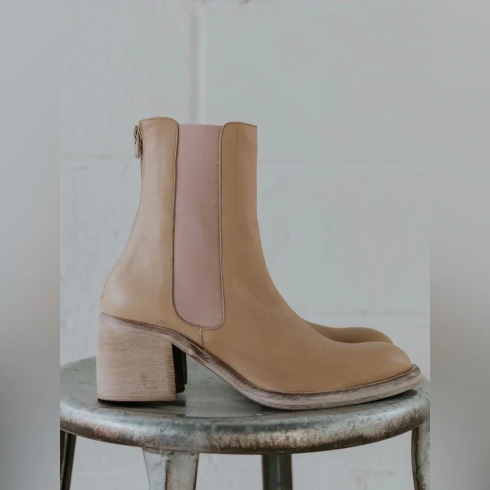 Free People Chelsea Boot - Picture 5 of 5